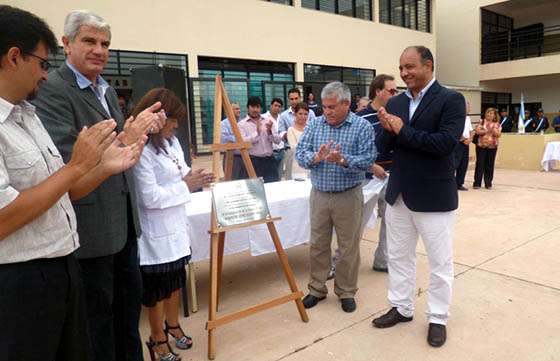 Con una inversión de más de $6 millones inauguró un nuevo edificio escolar en Aguaray