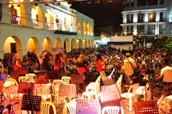 Mas de 700 personas participaron en la noche de “La Cultura no duerme”