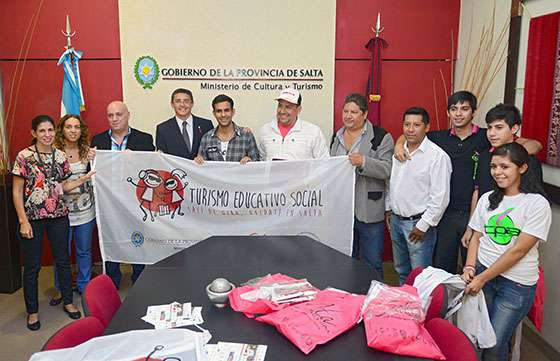 Proponen a estudiantes el programa de turismo “Salí de Gira, Quedate en Salta”