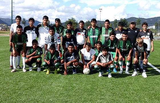 Misión Cherenta jugó contra Central Norte en la semana de pueblos originarios
