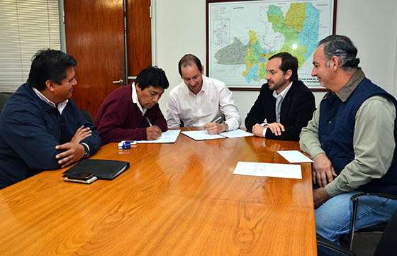 El Gobierno entregó en los últimos meses más de 400 mil pesos a pequeños productores para la compra de insumos agrícolas