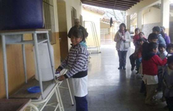 Instalaron un filtro biológico para agua de consumo en la escuela Potrero de Uriburu