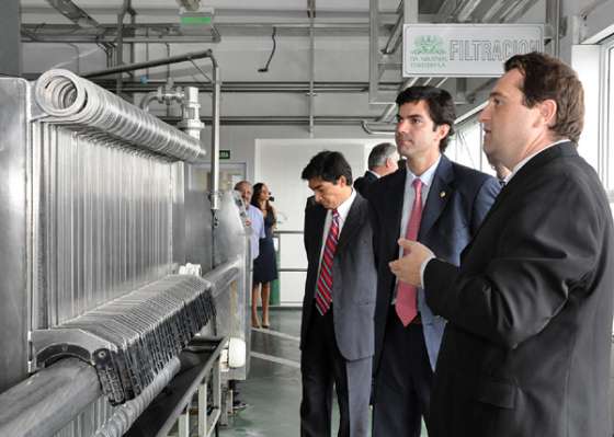 El gobernador Urtubey visitó la planta de Cerveza Salta