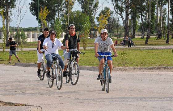 Actividades deportivas en el Parque del Bicentenario