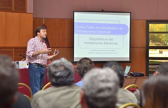 Profesionales de la Secretaría de Obras Públicas de la Provincia se capacitaron en seguridad eléctrica