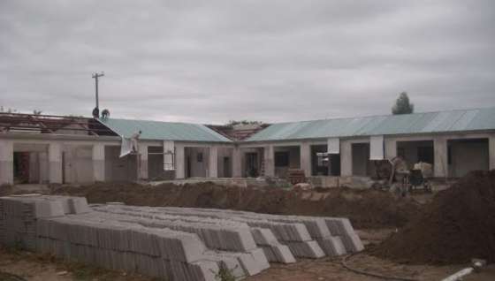 Avanza la obra de la nueva escuela en Misión San Francisco de Pichanal