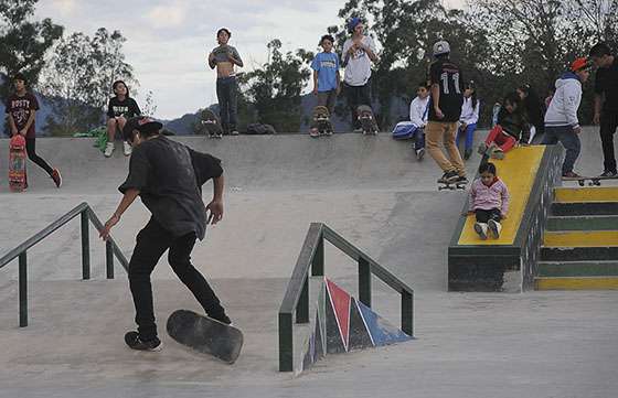 Actividades deportivas y culturales en el Parque del Bicentenario
