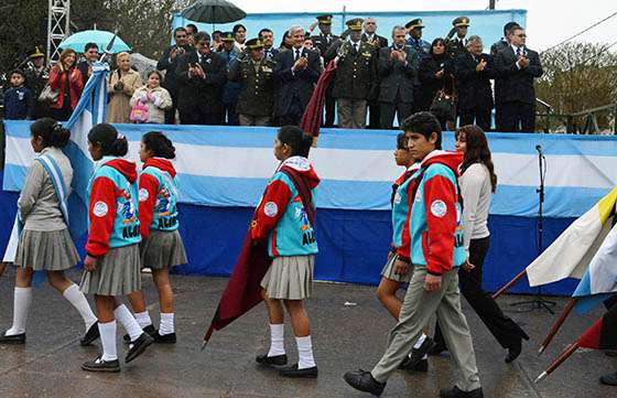 Zottos encabezó en Tartagal los actos por el 205° aniversario de la Revolución de Mayo