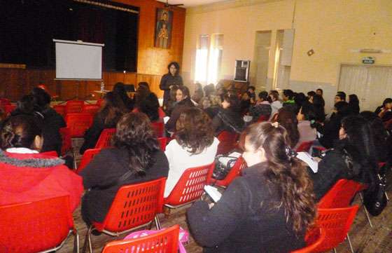 Docentes se capacitan sobre construcción de límites en el ámbito educativo