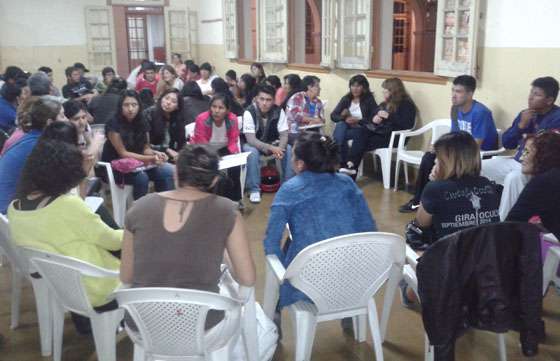 Taller sobre prevención de adicciones para jóvenes de la escuela René Favaloro
