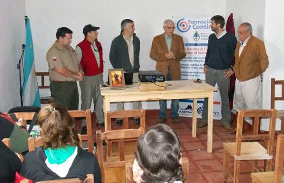 Guardaparques y operadores turísticos se capacitan en gestión y ecoturismo