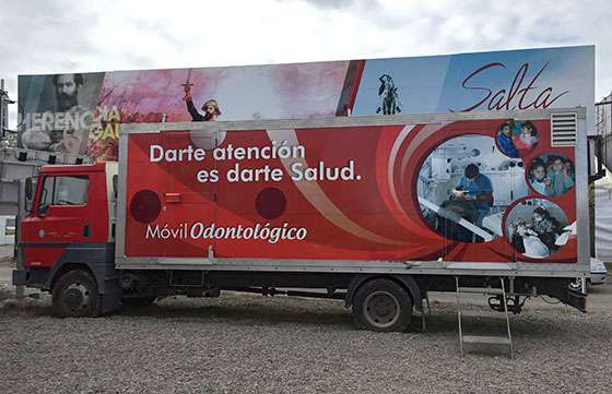 El móvil odontológico se instaló en barrio Santa Cecilia