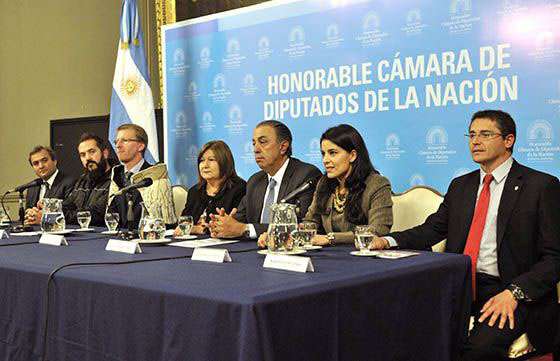Los Pueblos Originarios de Salta y Nueva Zelanda se presentaron en el Congreso de la Nación