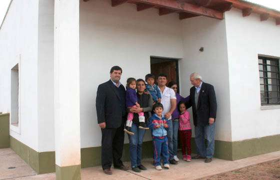El IPV entregó viviendas en Coronel Mollinedo y ejecuta nuevas unidades
