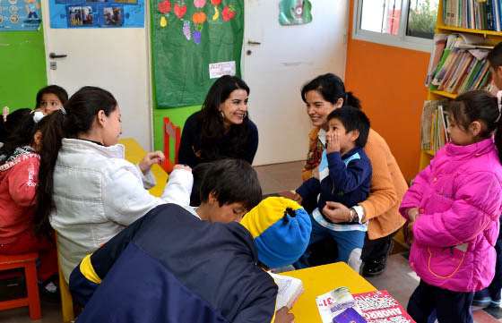 La ministra Cansino visitó la Fundación Por Nuestros Niños
