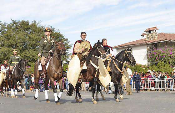 Con el tradicional desfile, Salta rindió homenaje al héroe gaucho Martín Miguel de Güemes