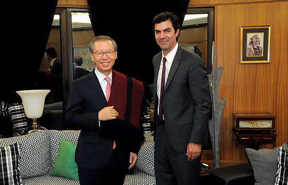 El Embajador de Corea presentó sus saludos protocolares al Gobernador Urtubey