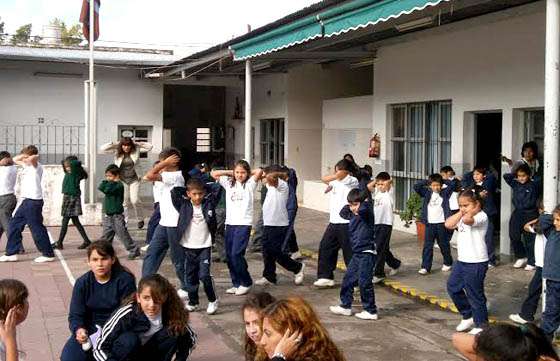 Defensa Civil realizó capacitaciones sobre sismo en establecimientos de la capital