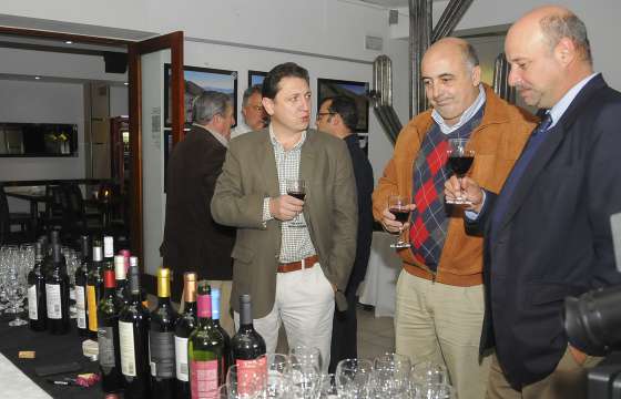 Continúan las acciones de promoción de vinos de altura salteños