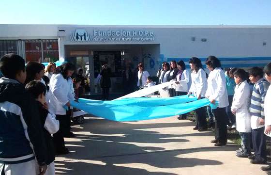 Alumnos de la Escuela Hospitalaria prometieron lealtad a la Bandera