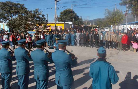 Integrantes del Servicio Penitenciario de Salta juraron a la Bandera Nacional