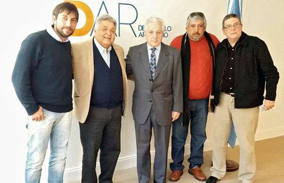 Se reunieron autoridades del Consejo Federal del Trabajo y trabajadores de Farmacia