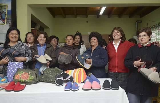 Mujeres de barrio Parques Nacionales se capacitan en diversos oficios