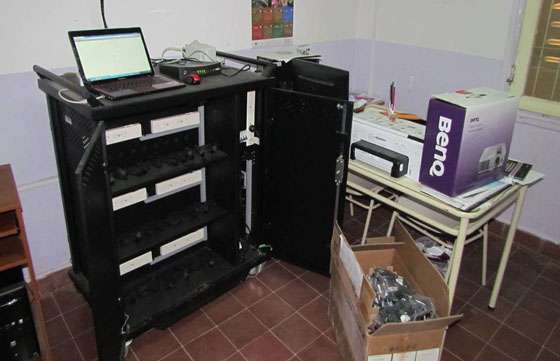 Desde agosto todas las escuelas primarias recibirán aulas digitales móviles