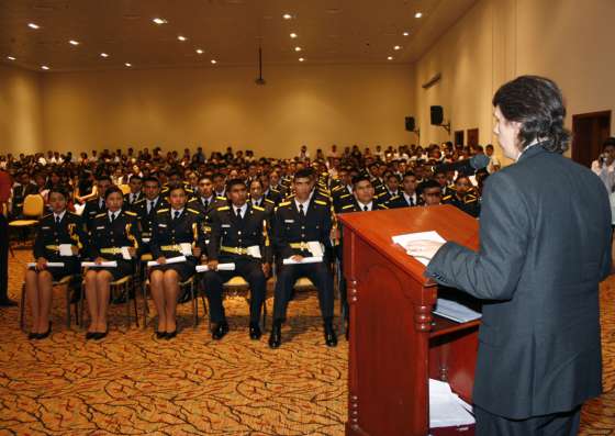 Nueva promoción de la Escuela de Cadetes de Policía