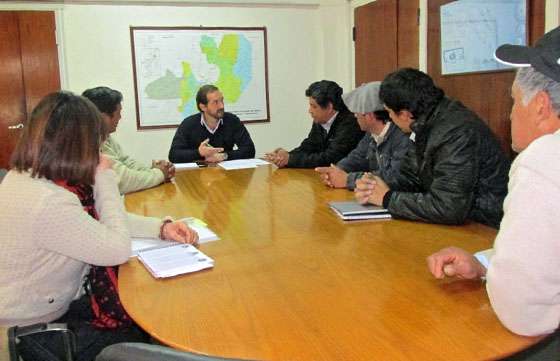 La Provincia fortalece el trabajo de productores ganaderos de Coronel Moldes con maquinaria agrícola