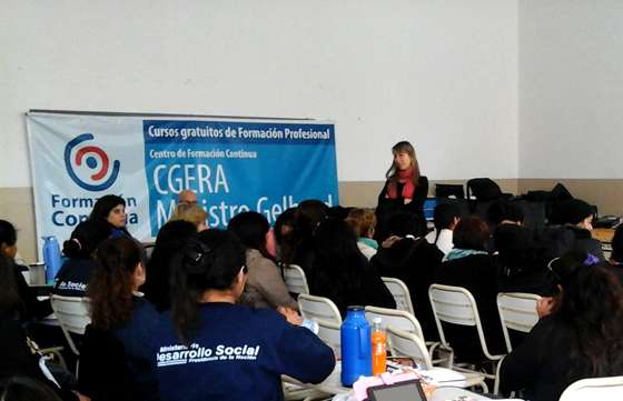 Derechos Humanos capacitó a las titulares del programa Ellas Hacen