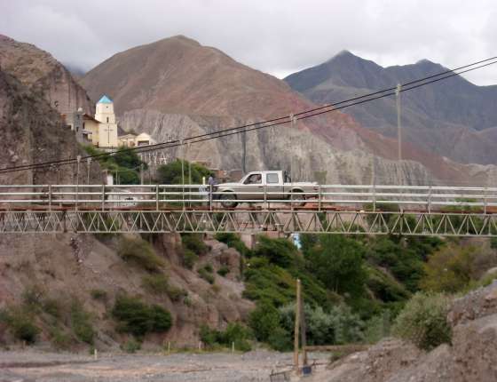 Fue habilitado un puente peatonal sobre el río Colanzulí, en Iruya 
