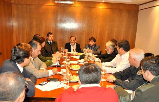 Concentran esfuerzos para combatir el empleo y comercio ilegal
