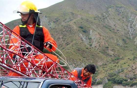 Técnicos de Defensa Civil relevaron antenas de comunicaciones en el departamento Orán