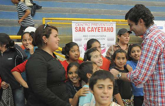 El Gobernador Urtubey compartió actividades deportivas con niños y mayores adultos de Metán