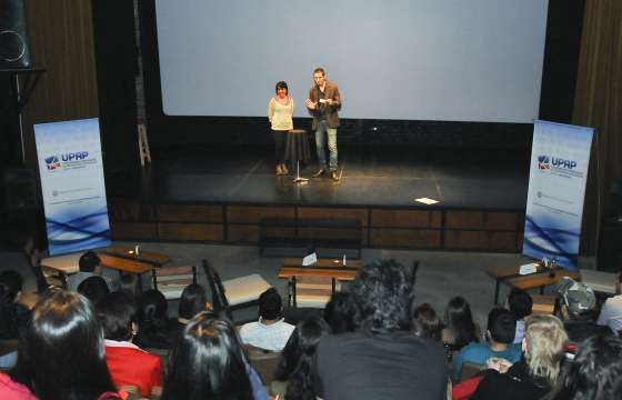 Adrian Lacroix se presentó en el ciclo de conferencias de la UPAP