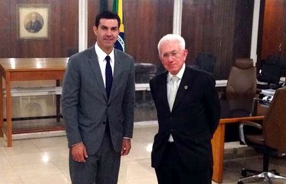Urtubey y Mangabeira Unger a favor de fortalecer la integración entre la Zicosur y la región central de Brasil