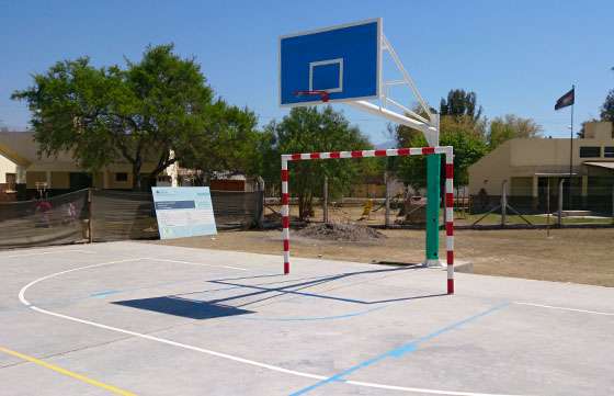 Miles de estudiantes salteños disfrutan los nuevos playones deportivos