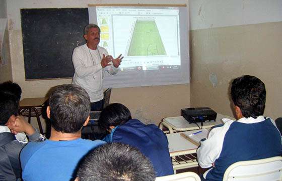 Diecinueve internos de Villa Las Rosas se capacitaron como árbitros de fútbol