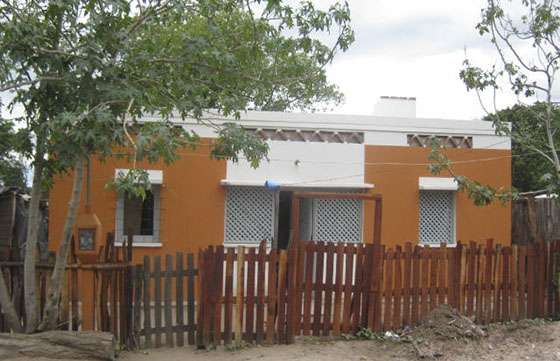 Intenso trabajo del IPV en la construcción de viviendas para aborígenes