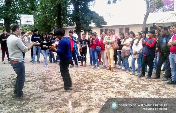 Trabajo dictó talleres sobre higiene y seguridad a jóvenes en Salvador Mazza