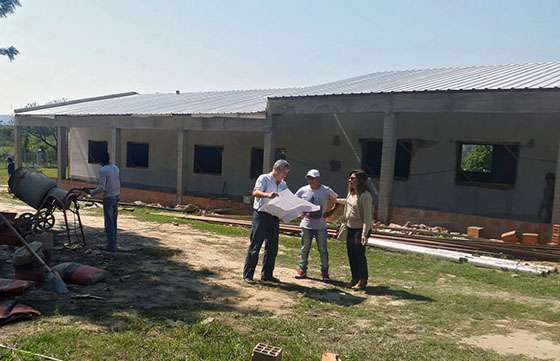 Supervisaron las obras de ampliación y refacción de la escuela del paraje El Chorro