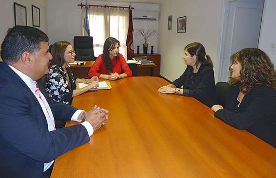 La ministra de Justicia se reunió con autoridades de la Embajada Británica