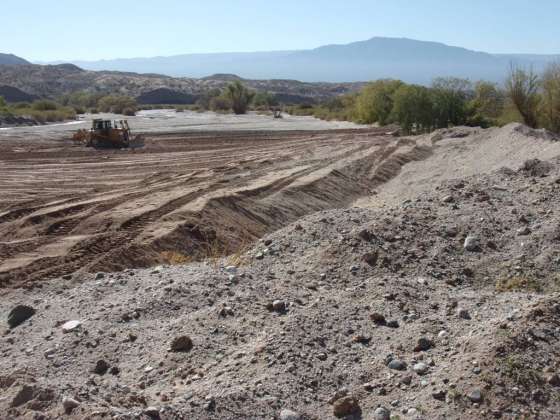 Supervisaron obras de defensa y encauzamiento en el río Luracatao