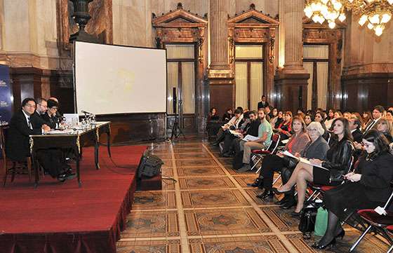 Se analizó en Buenos Aires los  derechos de la niñez y la adolescencia