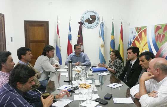 Analizan propuestas de comercio exterior para el sector productivo