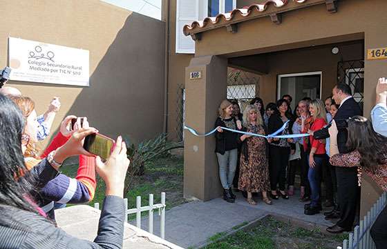 Más equipamiento y nueva sede para las escuelas secundarias rurales mediadas por tecnologías