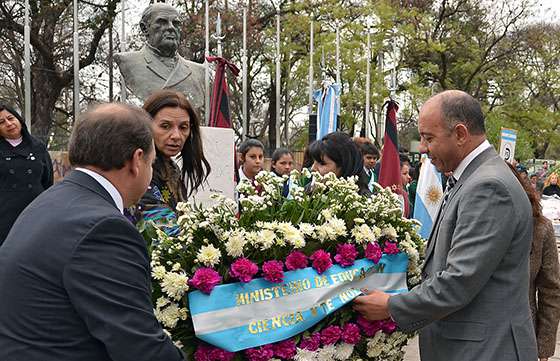 La Provincia reconoció a los docentes en el Día del Maestro