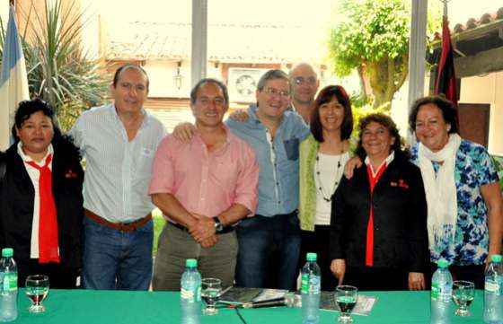 Empresas sociales textiles confeccionarán ropa de trabajo para tabacaleros