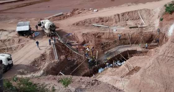 Continúan las obras de la nueva toma de aducción para el embalse El Limón